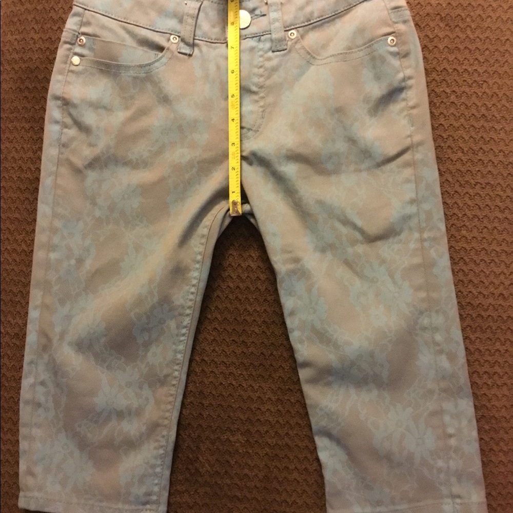 Shorts - Picture 2 of 4
